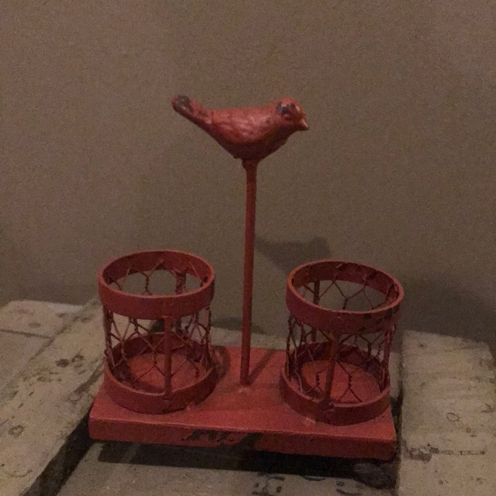Salt and pepper holder